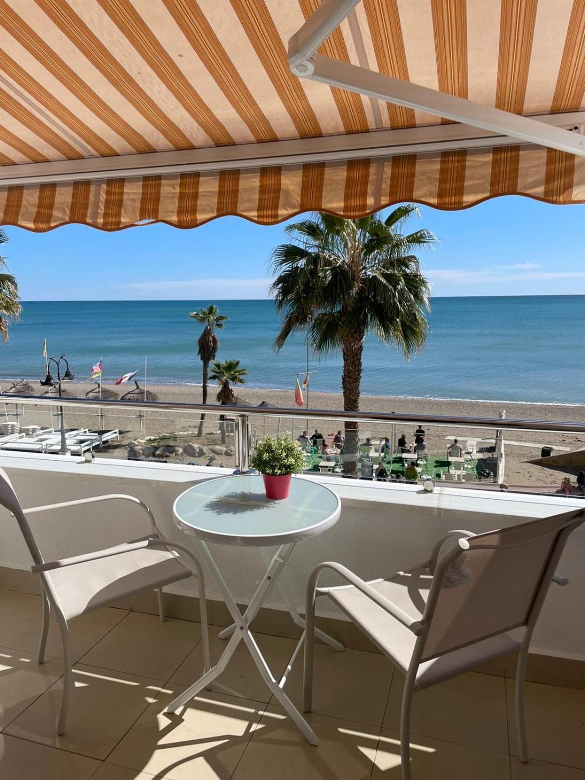 Roca Chica. Studio - First Line Beach Torremolinos Buitenkant foto