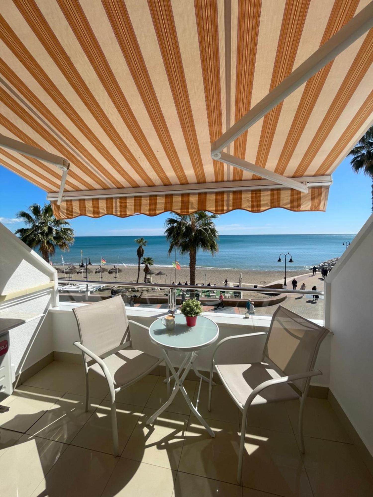 Roca Chica. Studio - First Line Beach Torremolinos Buitenkant foto