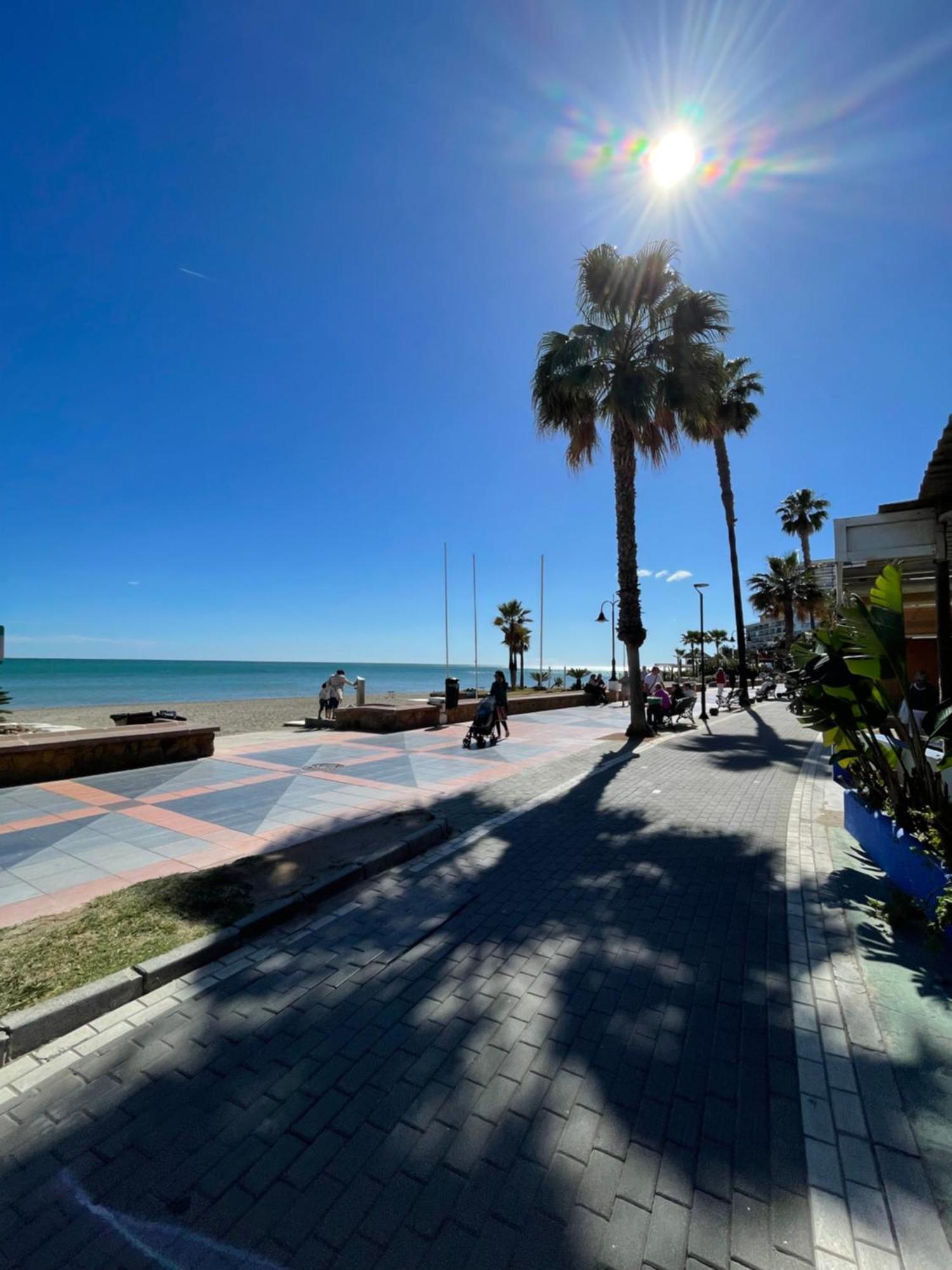 Roca Chica. Studio - First Line Beach Torremolinos Buitenkant foto