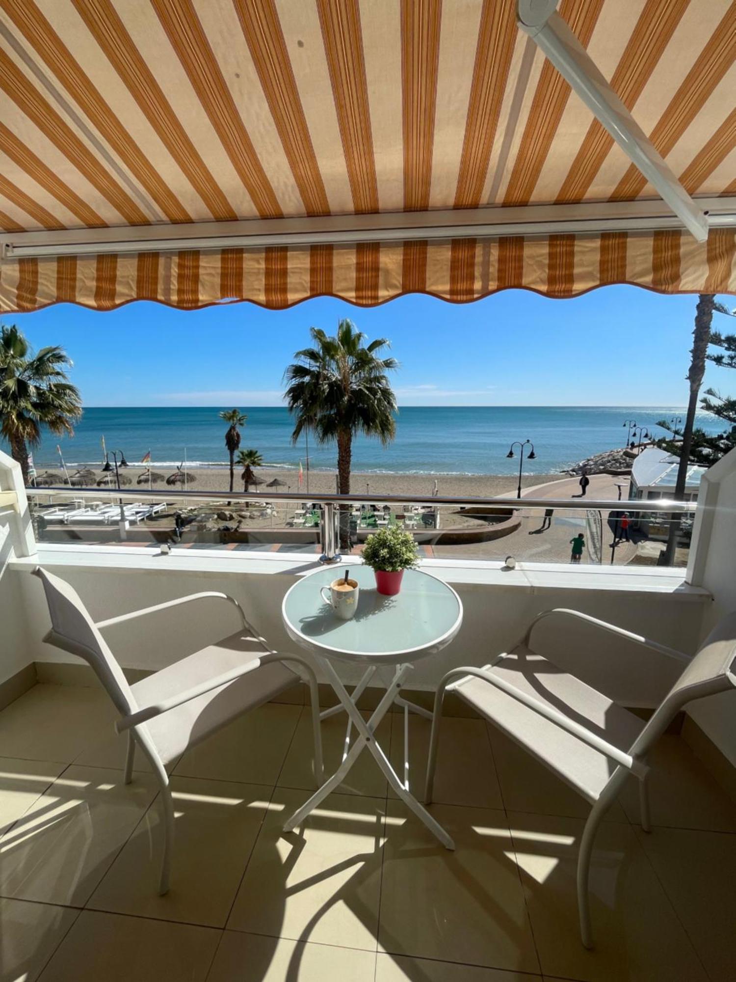 Roca Chica. Studio - First Line Beach Torremolinos Buitenkant foto
