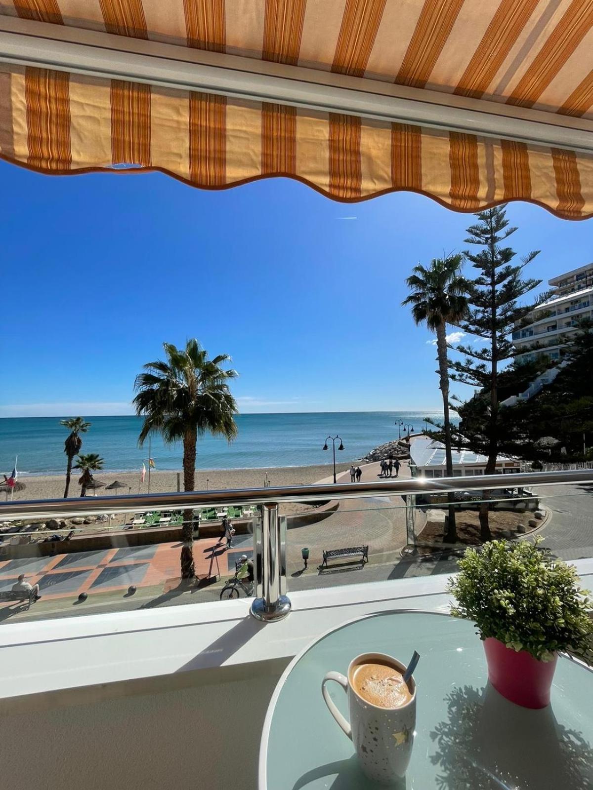 Roca Chica. Studio - First Line Beach Torremolinos Buitenkant foto